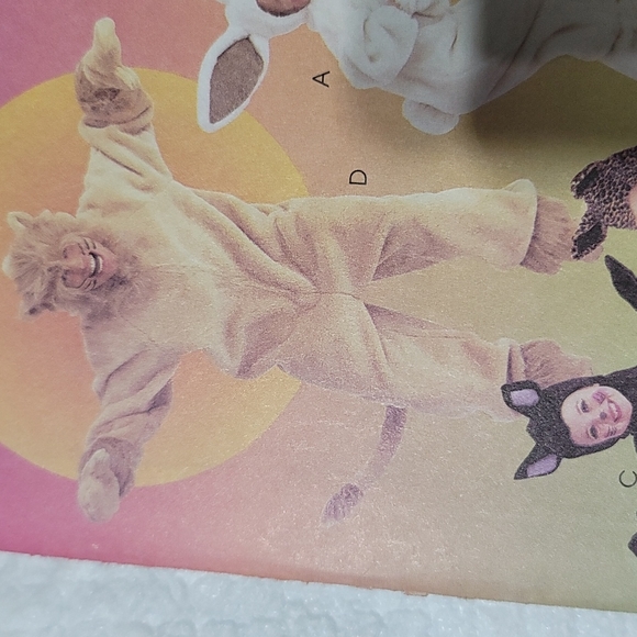 McCall's Costumes..5 Costumes - Picture 2 of 6